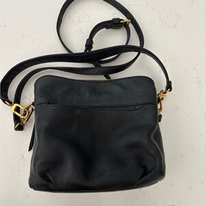 “HOBO Starr” Black crossbody. Perfect size and like new condition.